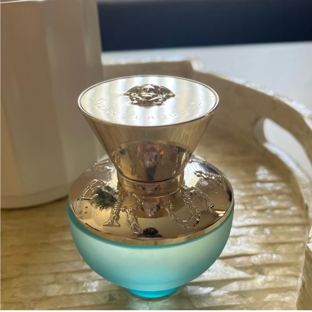 Versace Dylan Turquoise Pour Femme women’s p e r f u m e used <10x 1.7 fluid oz
